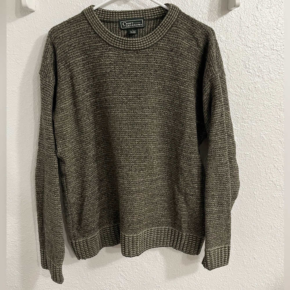 Brown sweater